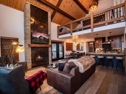 Brand new log cabin! Steps to Lake Estes Private Jacuzzi Close to downtown - image 9