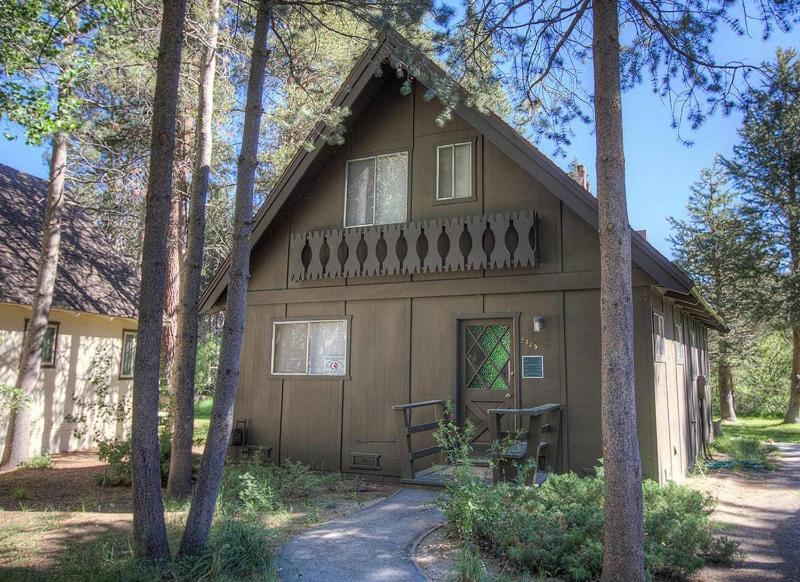 Woodys Retreat by Lake Tahoe Accommodations - main image