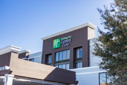 Holiday Inn Express Hotel  Suites Austin Airport an IHG Hotel