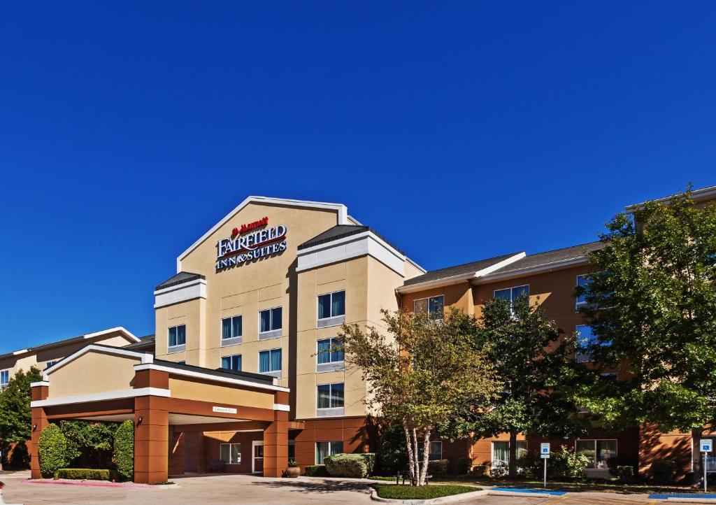 Fairfield Inn and Suites by Marriott Austin Northwest/The Domain Area - main image