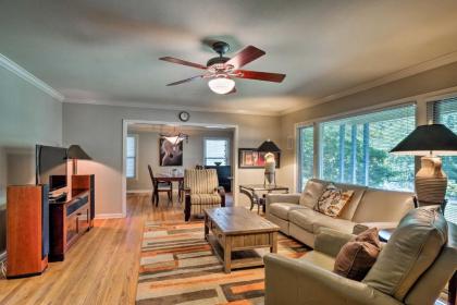 Downtown Austin Home with Patio 3 Mi to SoCo! - image 1