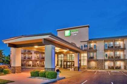 Holiday Inn Express Hotel  Suites Branson 76 Central an IHG Hotel Branson Missouri