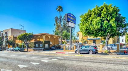 Hollywood City Inn - image 1