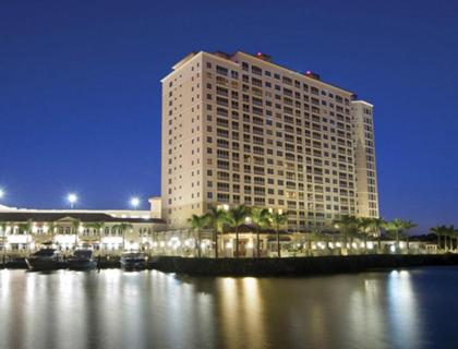 Luxurious Cape Coral Suite with on-site Marina - 3 Nights - One Bedroom #1 - image 1