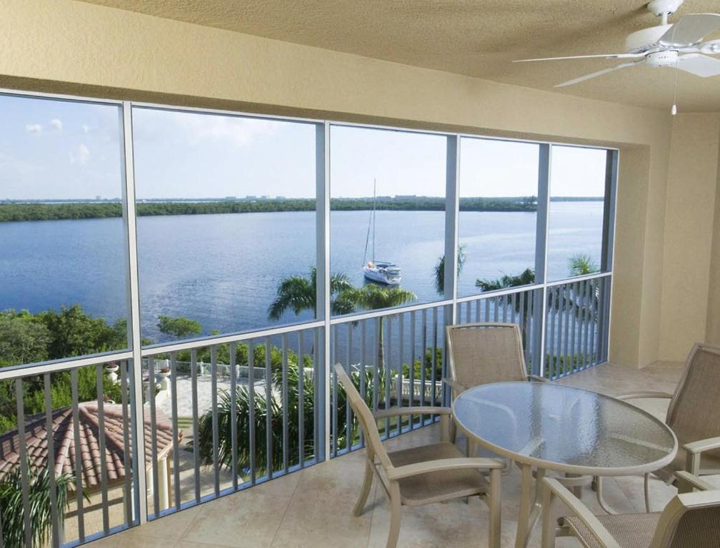 Luxurious Cape Coral Suite with on-site Marina - 3 Nights - One Bedroom #1 - image 7