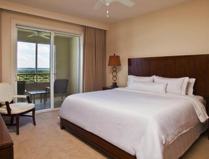 Luxurious Cape Coral Suite with on-site Marina - 3 Nights - One Bedroom #1 - image 9