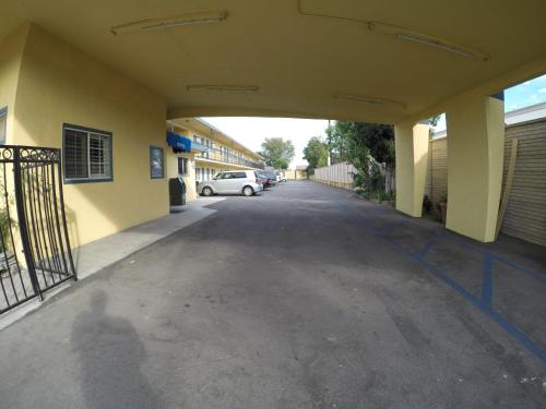 Calico Motel - image 2