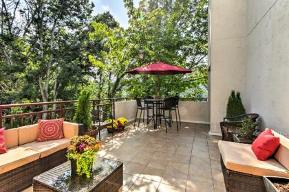 Gatlinburg Penthouse with Private 250 Foot terrace
