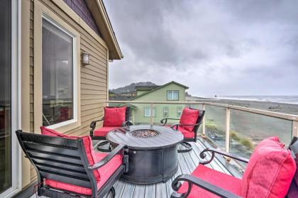 Pet-Free Oceanfront Home with Hot Tub and Beach Access