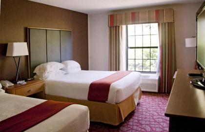 Holiday Inn Express Grants Pass an IHG Hotel - image 11