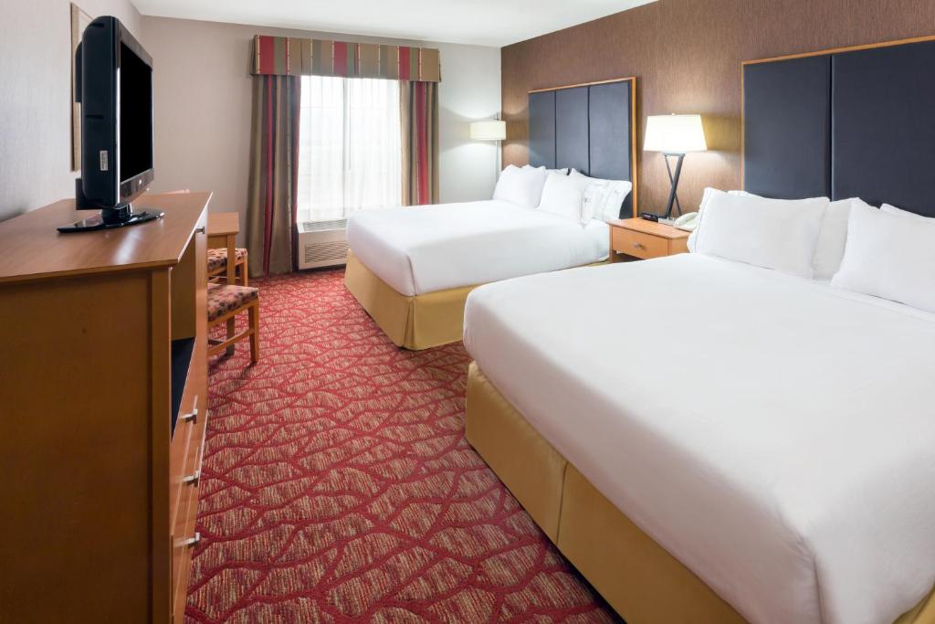 Holiday Inn Express Grants Pass an IHG Hotel - image 2