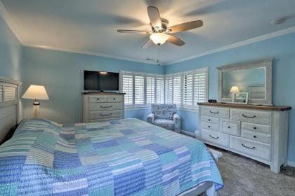Updated Hilton Head Island Townhome with Deck! - image 13