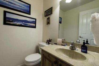A Lakeside Mountain Condo - 3 Bedrooms near Pineview Reservoir LS 28 - image 11