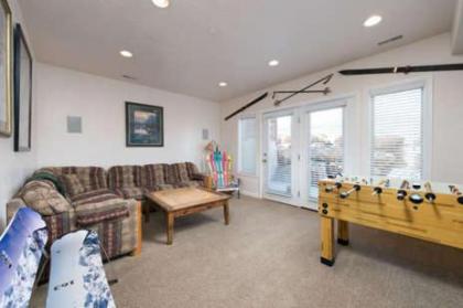 A Lakeside Mountain Condo - 3 Bedrooms near Pineview Reservoir LS 28 - image 12