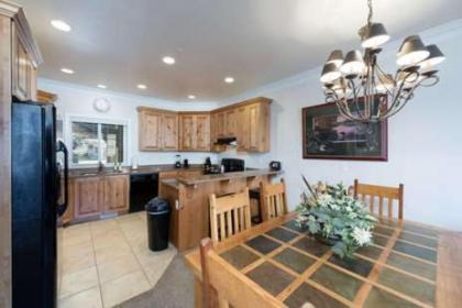 A Lakeside Mountain Condo - 3 Bedrooms near Pineview Reservoir LS 28 - image 5