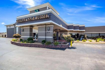 Quality Inn  Suites Kansas City   Independence I 70 East Missouri