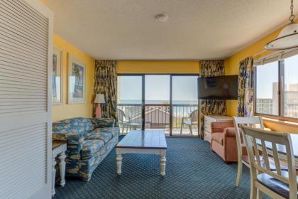 On oceanside and clear Ocean Views great pricing and comfortable and clean