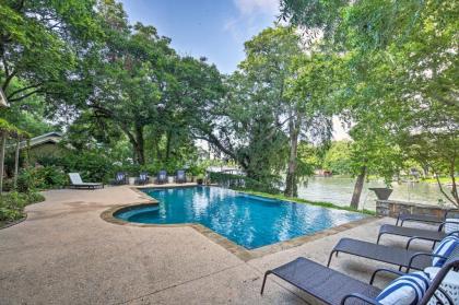 Seguin Riverside Paradise with Rooftop Deck!