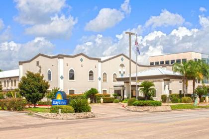 Days Inn  Suites by Wyndham Webster NASA ClearLake Houston Texas
