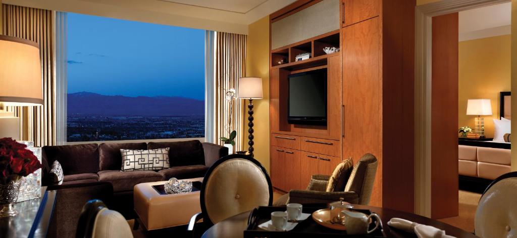 Trump International Hotel Las Vegas - image 4