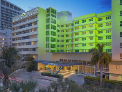 Radisson Hotel Miami Beach - image 1